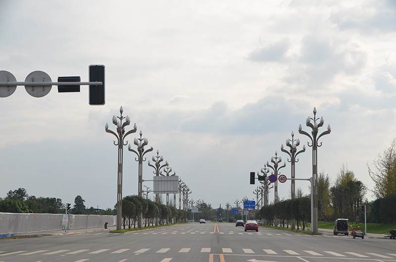 ���̰���